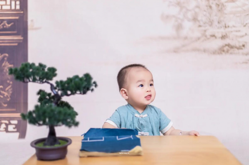 借卵生子咨询宝宝总是抠鼻子 借卵生子咨询宝宝总是抠鼻子